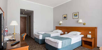 Стандартный двухместный номер с 2 отдельными кроватями в Отеле Arthurs Spa Hotel By Mercure